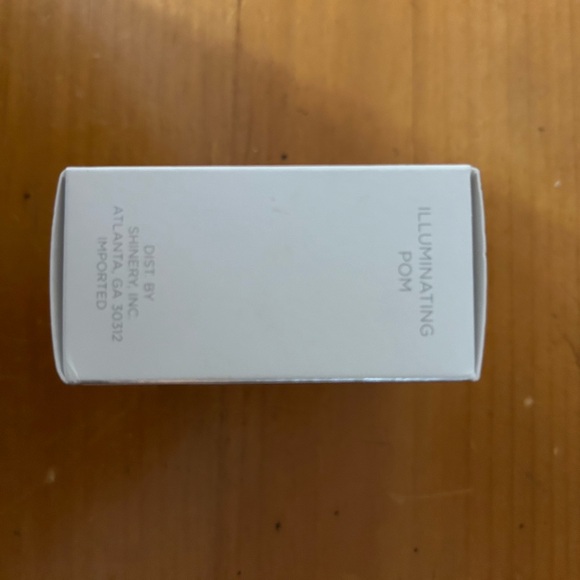 The Shinery Jewelry Radiance Wash and Illuminating Pom. - Picture 7 of 16